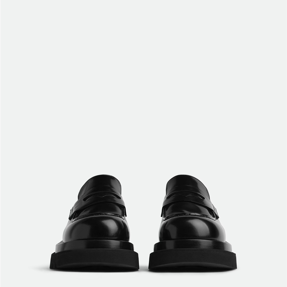 Bottega Veneta Glossy Black Loafers - Picture 5 of 11